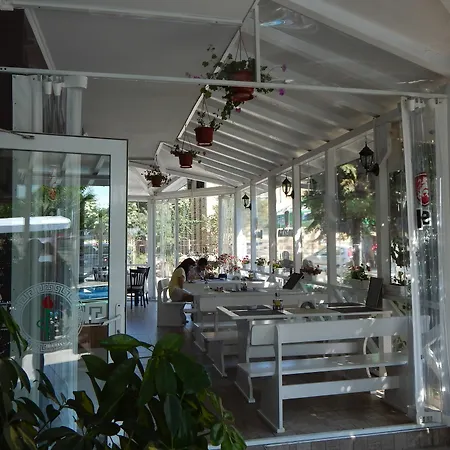 Хотел Prestige House