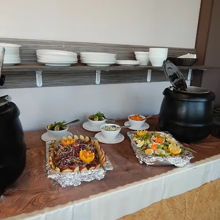 Prestige House Хотел 3*
