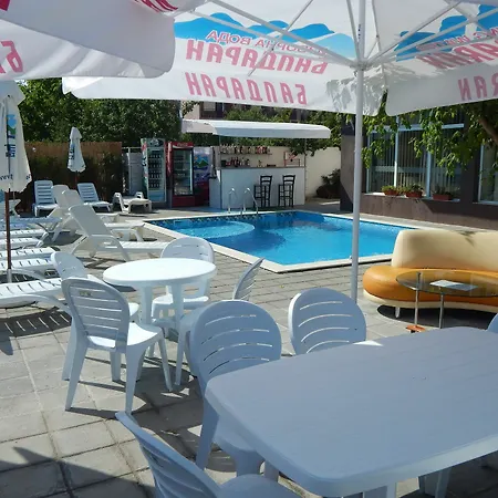 Prestige House فندق