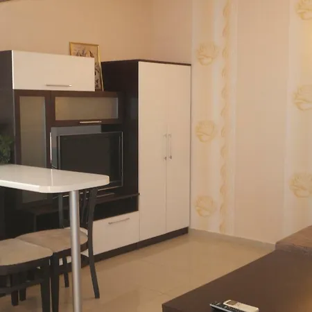 Prestige House 3* ساني بيتش