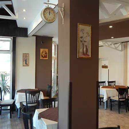 Prestige House Hotel 3*