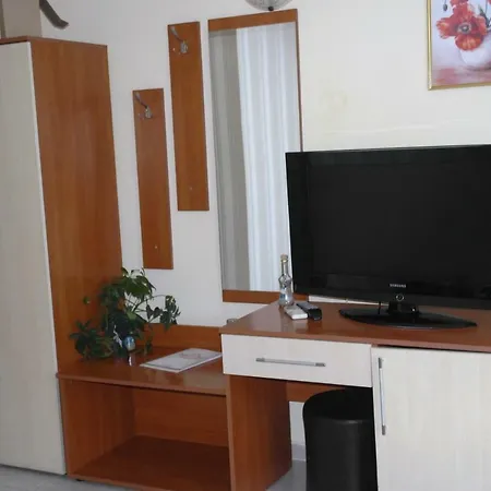 Prestige House 3*